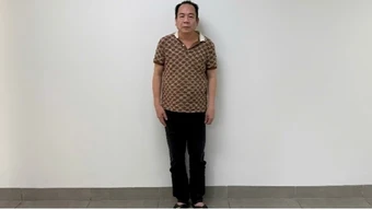 Vận động nhiều đối tượng truy nã ra đầu thú