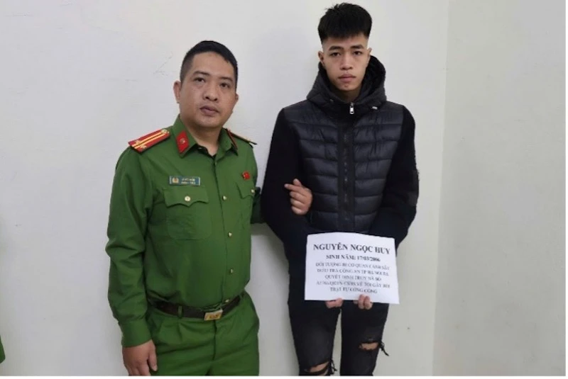 Vận động nhiều đối tượng truy nã ra đầu thú Vận động nhiều đối tượng truy nã ra đầu thú
