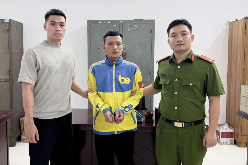 Về quê thăm vợ bắt gặp cảnh trái ngang, chồng vung dao chém chết người Về quê thăm vợ bắt gặp cảnh trái ngang, chồng vung dao chém chết người