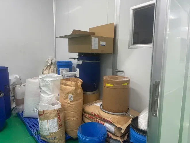 Vén màn “công xưởng kem trộn” mỹ phẩm giả ở TP Hồ Chí Minh Vén màn “công xưởng kem trộn” mỹ phẩm giả ở TP Hồ Chí Minh