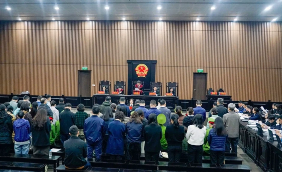 Vì sao có quan chức nhận tiền nhưng không bị cáo buộc nhận hối lộ? Vì sao có quan chức nhận tiền nhưng không bị cáo buộc nhận hối lộ?