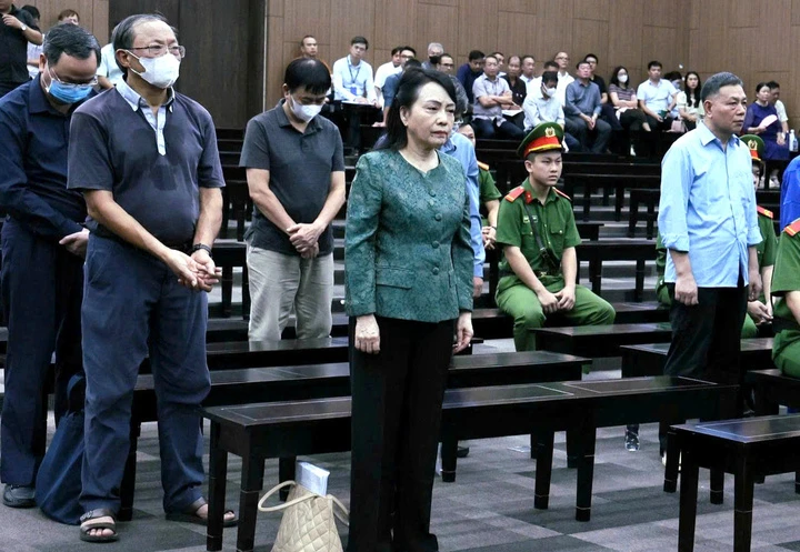 Viện Kiểm sát: Bà Nguyễn Thị Kim Tiến không đủ điều kiện hưởng án treo Viện Kiểm sát: Bà Nguyễn Thị Kim Tiến không đủ điều kiện hưởng án treo