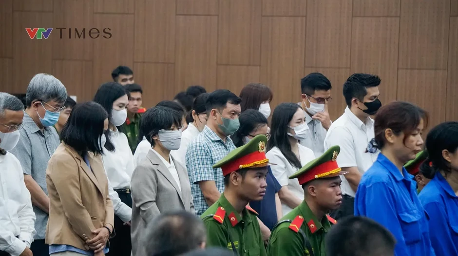 Viện Kiểm sát đề nghị 12-13 năm tù đối với cựu Thứ trưởng Nguyễn Bá Hoan về tội nhận hối lộ Viện Kiểm sát đề nghị 12-13 năm tù đối với cựu Thứ trưởng Nguyễn Bá Hoan về tội nhận hối lộ