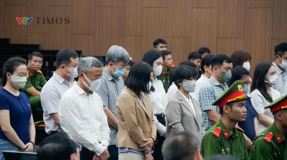 Viện Kiểm sát đề nghị 12-13 năm tù đối với cựu Thứ trưởng Nguyễn Bá Hoan về tội nhận hối lộ Viện Kiểm sát đề nghị 12-13 năm tù đối với cựu Thứ trưởng Nguyễn Bá Hoan về tội nhận hối lộ