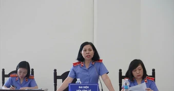 Viện kiểm sát đề nghị giảm án cho 2 cựu cục trưởng Bộ Y tế