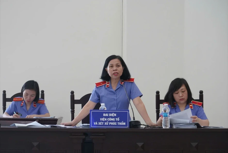 Viện kiểm sát đề nghị giảm án cho 2 cựu cục trưởng Bộ Y tế Viện kiểm sát đề nghị giảm án cho 2 cựu cục trưởng Bộ Y tế