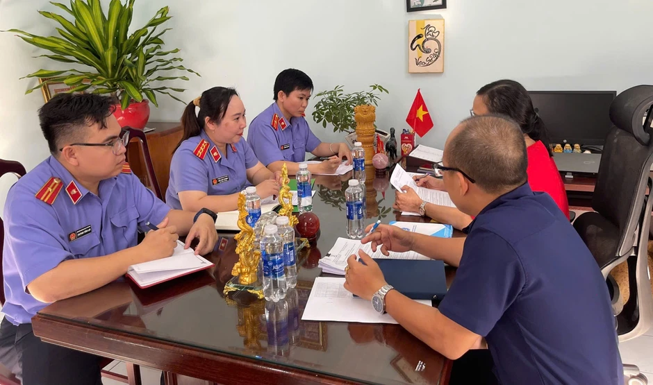 Viện Kiểm sát khởi kiện doanh nghiệp nợ bảo hiểm của người lao động Viện Kiểm sát khởi kiện doanh nghiệp nợ bảo hiểm của người lao động