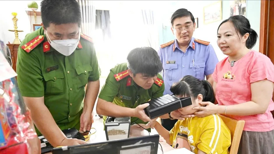 Viện kiểm sát nhân dân khởi kiện dân sự: Thiết chế tư pháp bảo vệ lợi ích công và nhóm người yếu thế Viện kiểm sát nhân dân khởi kiện dân sự: Thiết chế tư pháp bảo vệ lợi ích công và nhóm người yếu thế