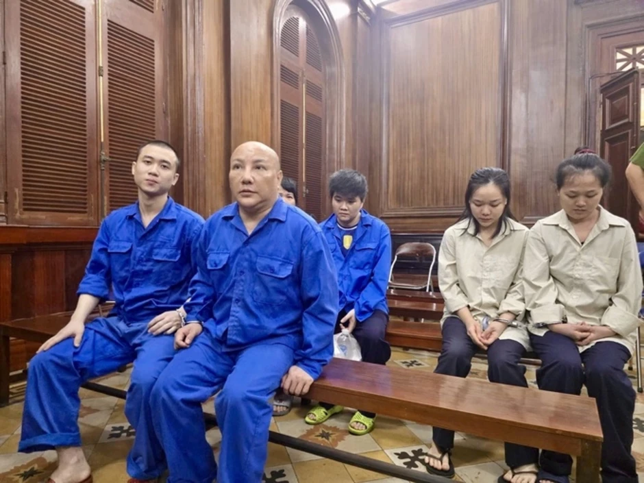 Việt kiều Mỹ bị phạt 11 năm tù vì mua 3 trẻ em đưa ra nước ngoài Việt kiều Mỹ bị phạt 11 năm tù vì mua 3 trẻ em đưa ra nước ngoài