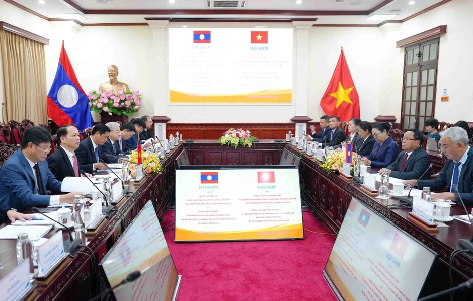 Việt Nam - Lào thúc đẩy hợp tác trong lĩnh vực pháp luật và tư pháp Việt Nam - Lào thúc đẩy hợp tác trong lĩnh vực pháp luật và tư pháp
