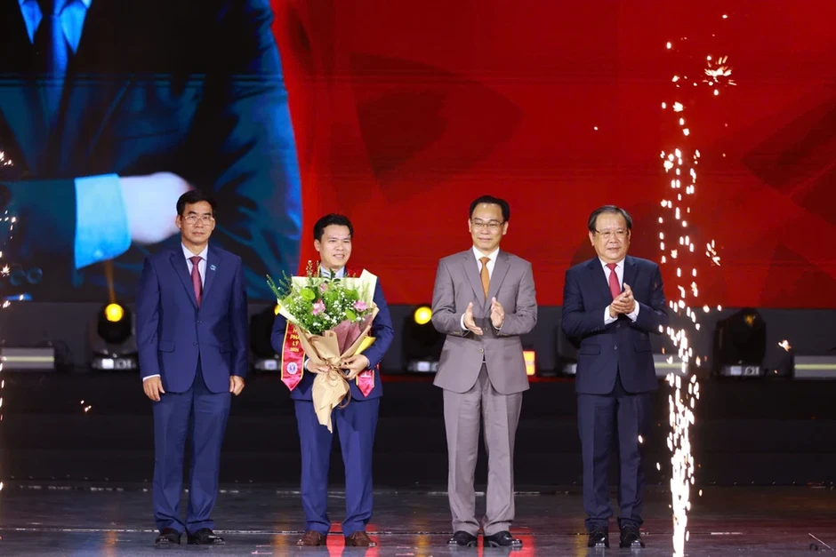 Vinh danh 4 cá nhân đạt giải thưởng Tinh hoa Pháp lý - Legal Elite Award năm 2026