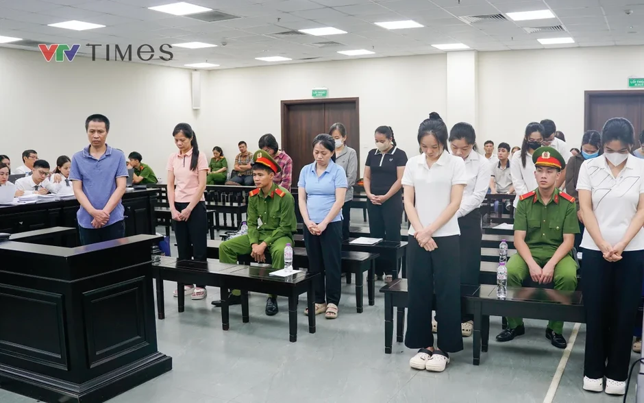 VKS đề nghị 23-26 năm tù với Giám đốc Herbitech trong vụ làm giả hàng triệu sản phẩm bảo vệ sức khỏe VKS đề nghị 23-26 năm tù với Giám đốc Herbitech trong vụ làm giả hàng triệu sản phẩm bảo vệ sức khỏe