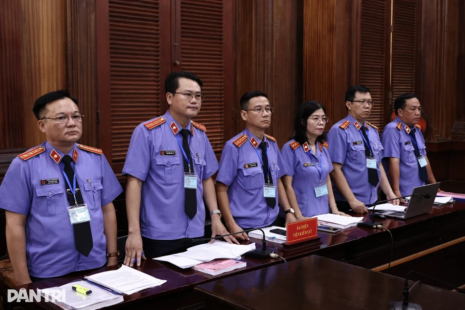 VKS đề nghị tuyên phạt Chi Dân 7-8 năm tù, An Tây 9-11 năm tù VKS đề nghị tuyên phạt Chi Dân 7-8 năm tù, An Tây 9-11 năm tù