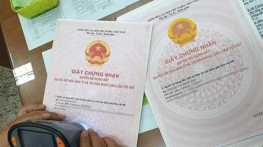 VKSND Tối cao giải đáp thắc mắc: Toà án có thẩm quyền tuyên huỷ hay thu hồi sổ hồng? VKSND Tối cao giải đáp thắc mắc: Toà án có thẩm quyền tuyên huỷ hay thu hồi sổ hồng?