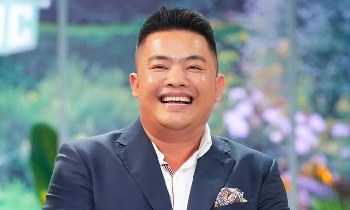Vợ chồng Hải Sapa TV bị khởi tố Vợ chồng Hải Sapa TV bị khởi tố
