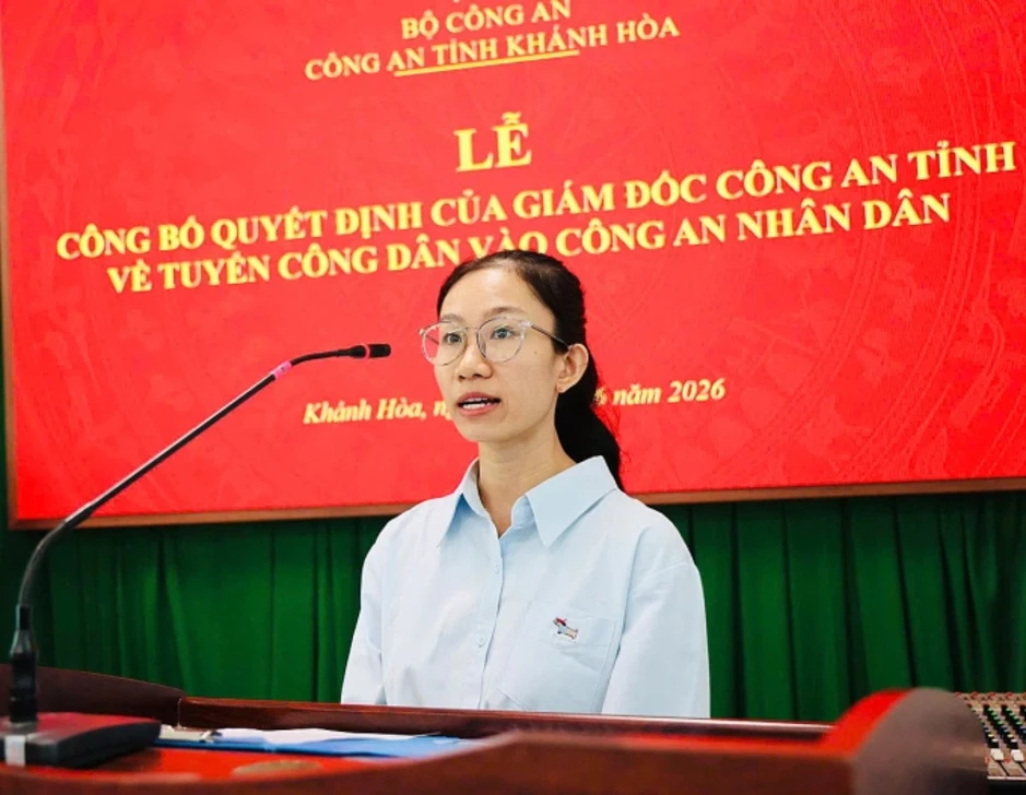 Vợ thiếu tá hy sinh khi bắt 'cát tặc' được tuyển vào ngành công an Vợ thiếu tá hy sinh khi bắt 'cát tặc' được tuyển vào ngành công an