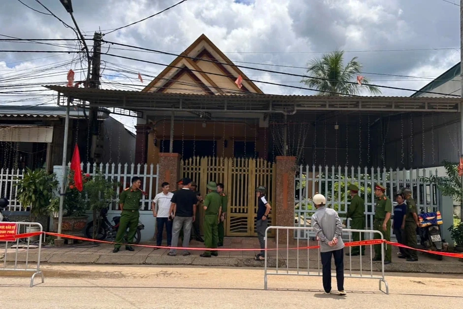 Vợ tử vong ở nhà, chồng bị thương trên đường: Án mạng vì nghi vợ ngoại tình Vợ tử vong ở nhà, chồng bị thương trên đường: Án mạng vì nghi vợ ngoại tình