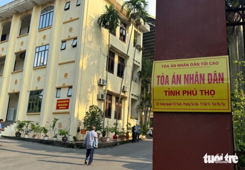 Vụ 11 anh em ruột kiện nhau thừa kế đất: Tòa tuyên bị đơn được sở hữu mảnh đất tranh chấp Vụ 11 anh em ruột kiện nhau thừa kế đất: Tòa tuyên bị đơn được sở hữu mảnh đất tranh chấp