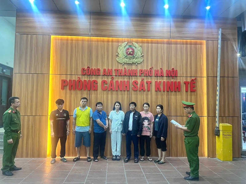 Vụ 300 tấn thịt lợn bẩn: Cán bộ kiểm dịch tự đặt ra quy định thu lời bất chính Vụ 300 tấn thịt lợn bẩn: Cán bộ kiểm dịch tự đặt ra quy định thu lời bất chính