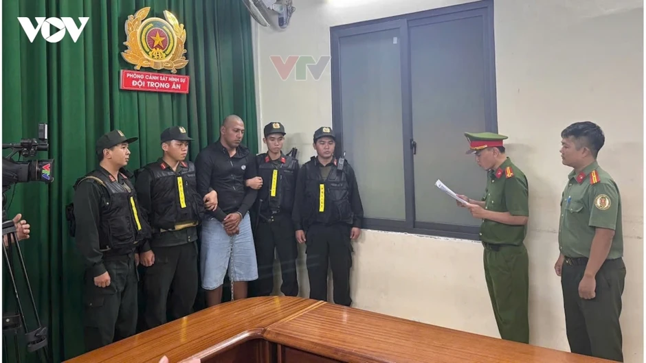 Vụ bắn chết người ở TPHCM: 2 đối tượng khai nhận toàn bộ hành vi phạm tội Vụ bắn chết người ở TPHCM: 2 đối tượng khai nhận toàn bộ hành vi phạm tội