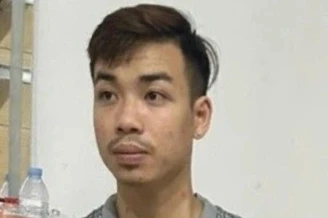 Vụ bé gái 4 tuổi bị bạo hành tử vong ở Hà Nội: Khởi tố cha dượng Vụ bé gái 4 tuổi bị bạo hành tử vong ở Hà Nội: Khởi tố cha dượng