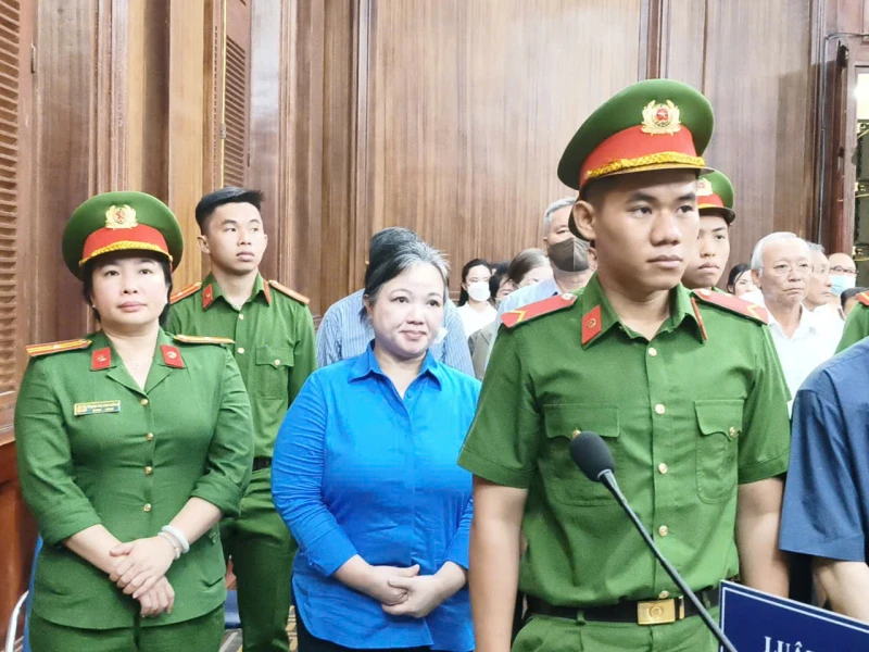 Vụ biến đất công thành đất tư để trục lợi vì... nặng nợ ân tình Vụ biến đất công thành đất tư để trục lợi vì... nặng nợ ân tình
