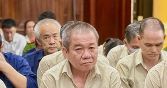 Vụ cấp khống chứng chỉ đào tạo lái xe: Cựu giám đốc Trung tâm bị đề nghị đến 30 năm tù