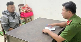 Vụ chặn đầu ô tô thách "biết bố tao là ai không": Do buồn chuyện vợ bỏ đi