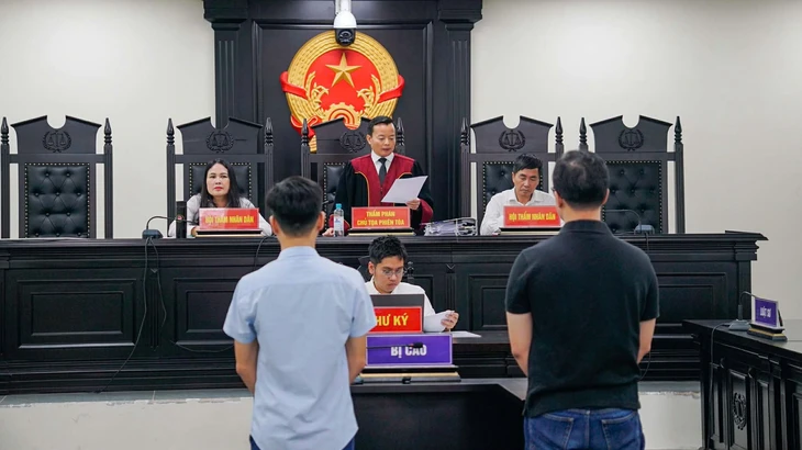 Vụ cháy 15 người chết: Hai cựu cán bộ công an bị đưa ra xét xử Vụ cháy 15 người chết: Hai cựu cán bộ công an bị đưa ra xét xử