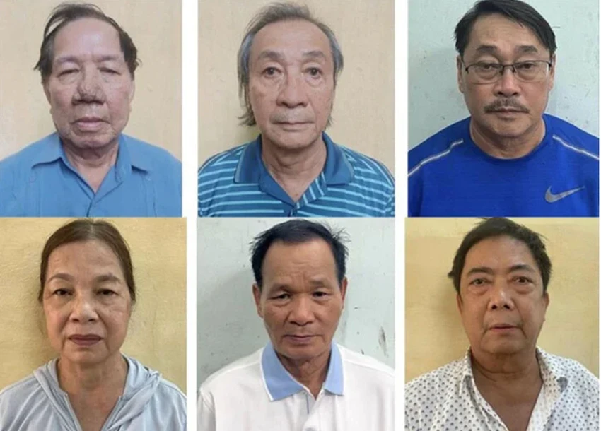 Vụ đất vàng 39-39B Bến Vân Đồn: Hàng chục tỉ đồng hối lộ để trong vali, thùng rượu Vụ đất vàng 39-39B Bến Vân Đồn: Hàng chục tỉ đồng hối lộ để trong vali, thùng rượu