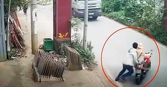 Vụ đẩy CSGT vào đầu xe tải: Vì sao người vi phạm ngày càng manh động, ngăn chặn ra sao?