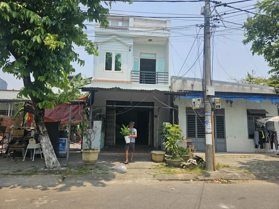 Vụ đi ăn giỗ về bị chiếm nhà: Chủ nhà nhận lại tài sản sau 8 năm Vụ đi ăn giỗ về bị chiếm nhà: Chủ nhà nhận lại tài sản sau 8 năm