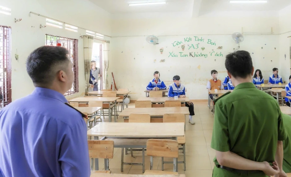Vụ học sinh tự tử vì bị bạo lực học đường ở Lâm Đồng: Khởi tố một nam sinh Vụ học sinh tự tử vì bị bạo lực học đường ở Lâm Đồng: Khởi tố một nam sinh