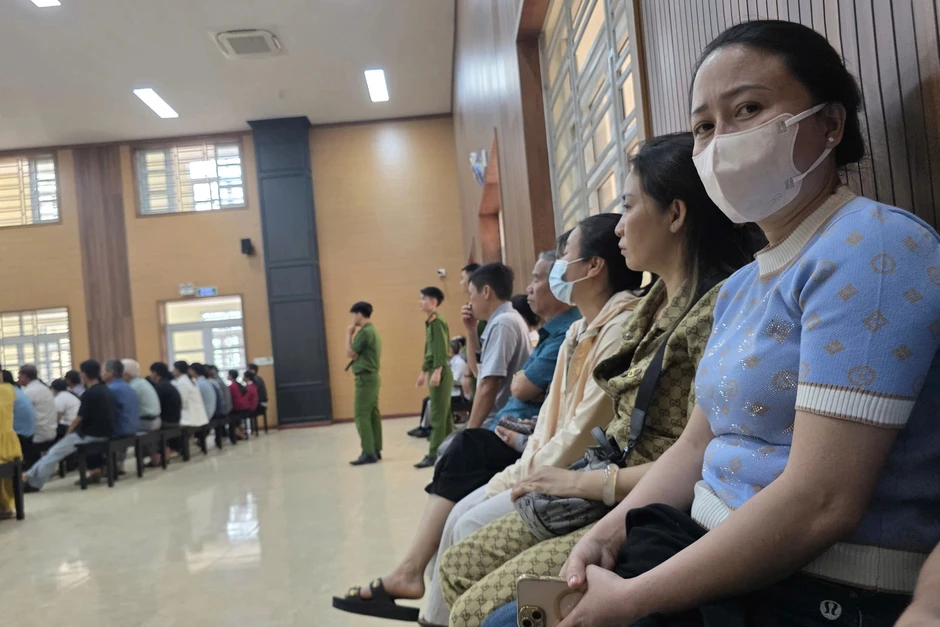 Vụ máy hỏng vẫn kê khai tán sỏi hàng trăm ca: Bị cáo "rất đau lòng"