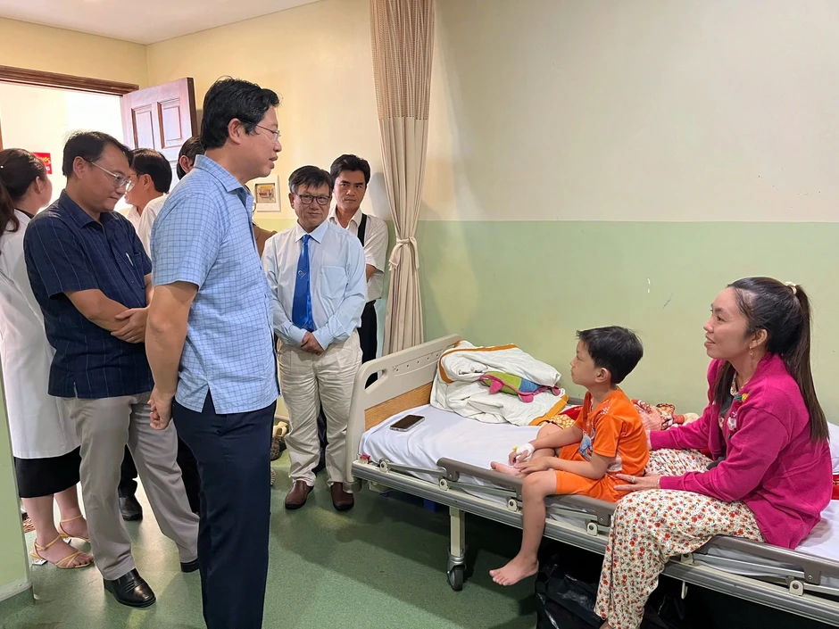 Vụ ngộ độc bánh mì ở Đồng Tháp: Xử phạt cơ sở Hồng Ngọc 12 Vụ ngộ độc bánh mì ở Đồng Tháp: Xử phạt cơ sở Hồng Ngọc 12
