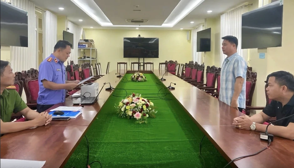 Vụ nữ sinh tử vong ở Vĩnh Long: Tạm giam 3 tháng phó thủ trưởng và thuộc cấp Vụ nữ sinh tử vong ở Vĩnh Long: Tạm giam 3 tháng phó thủ trưởng và thuộc cấp