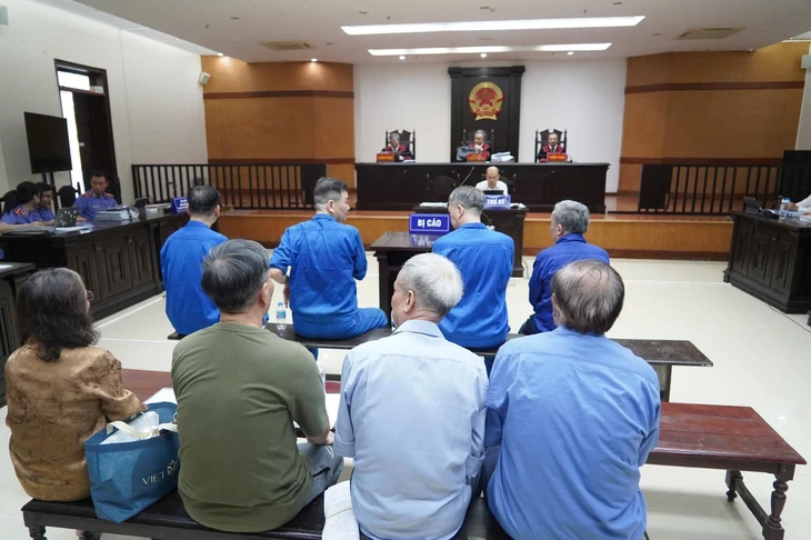 Vụ tháp ngàn tỉ bỏ hoang: Cựu tổng giám đốc Vicem 73 tuổi điều trị ung thư xin xét xử vắng mặt