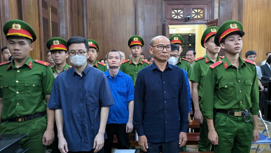 Vụ thâu tóm ‘đất vàng’ 39-39B Bến Vân Đồn: Cựu Tổng giám đốc bị 'vào thế đã rồi'? Vụ thâu tóm ‘đất vàng’ 39-39B Bến Vân Đồn: Cựu Tổng giám đốc bị 'vào thế đã rồi'?