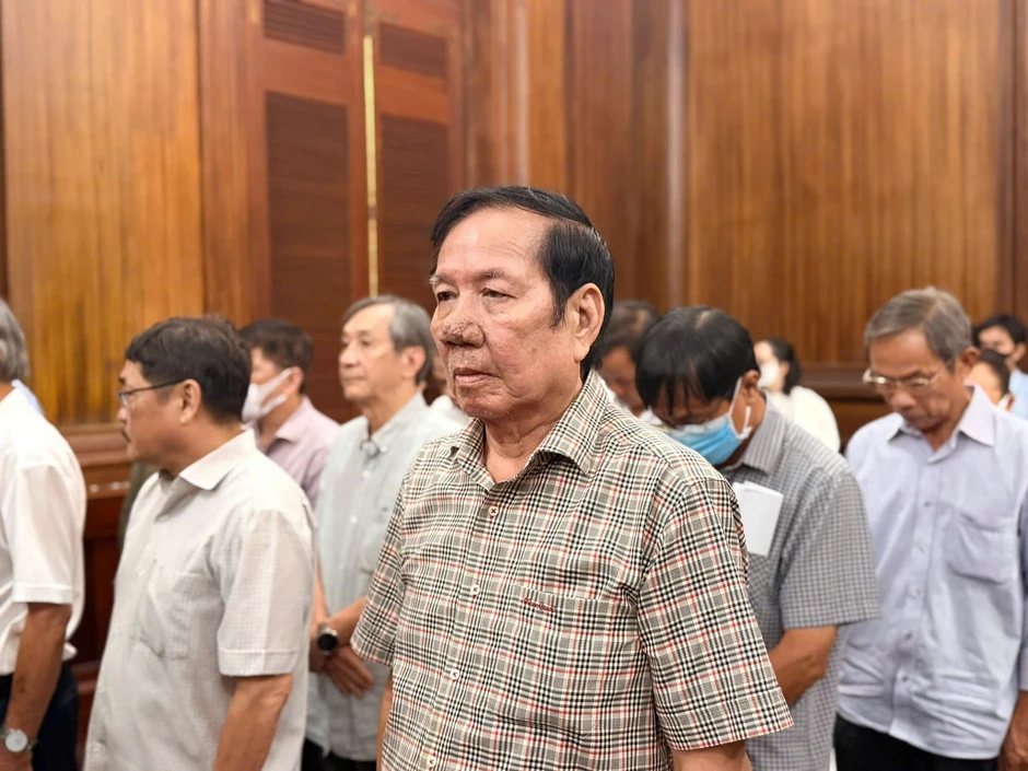 Vụ 'thâu tóm' khu đất 39-39B Bến Vân Đồn: Bà Nguyễn Thị Như Loan được hưởng án treo Vụ 'thâu tóm' khu đất 39-39B Bến Vân Đồn: Bà Nguyễn Thị Như Loan được hưởng án treo