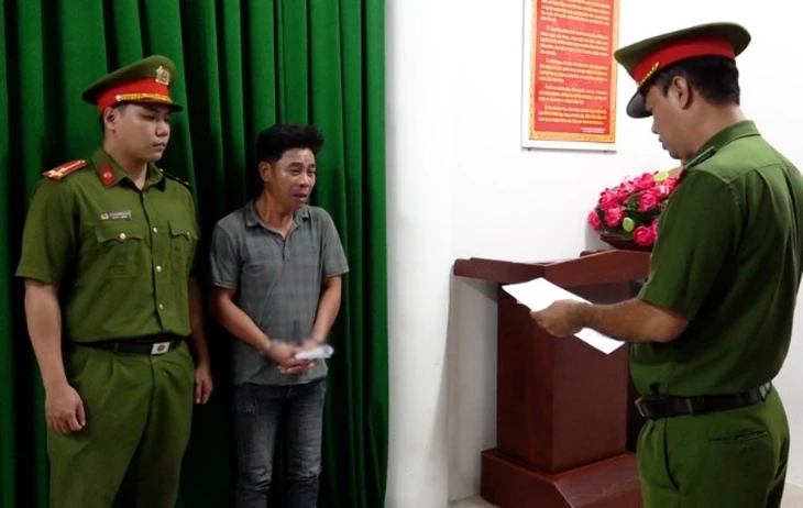 Vụ thiếu tá công an hy sinh trong khi chống 'cát tặc': Bắt 2 người khai thác cát trái phép Vụ thiếu tá công an hy sinh trong khi chống 'cát tặc': Bắt 2 người khai thác cát trái phép