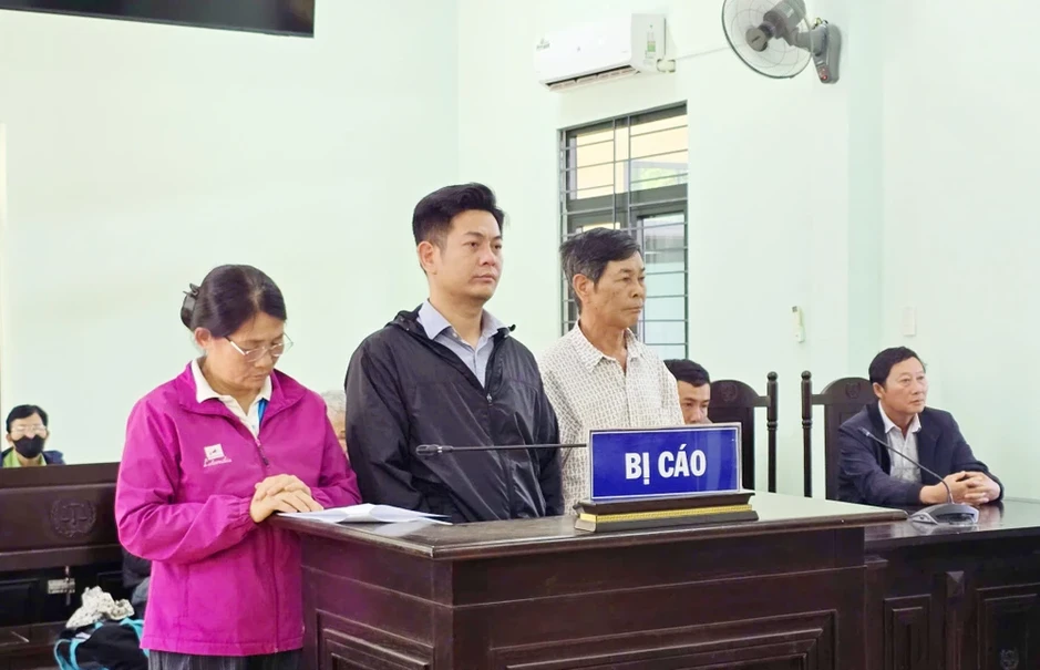 Vụ xâm phạm chỗ ở tại Gia Lai: 3 người trong một gia đình bị kết án tù Vụ xâm phạm chỗ ở tại Gia Lai: 3 người trong một gia đình bị kết án tù