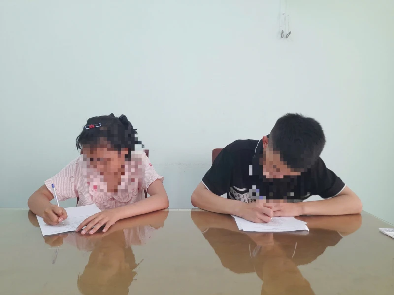 Vừa đá xế đôi trẻ tạo hiện trường giả nhảy cầu để trốn Công an truy tìm Vừa đá xế đôi trẻ tạo hiện trường giả nhảy cầu để trốn Công an truy tìm