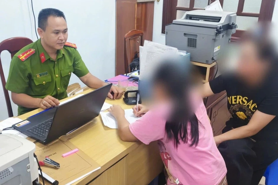 Xác minh học sinh lớp 6 nghi bị hành hung, tống tiền Xác minh học sinh lớp 6 nghi bị hành hung, tống tiền