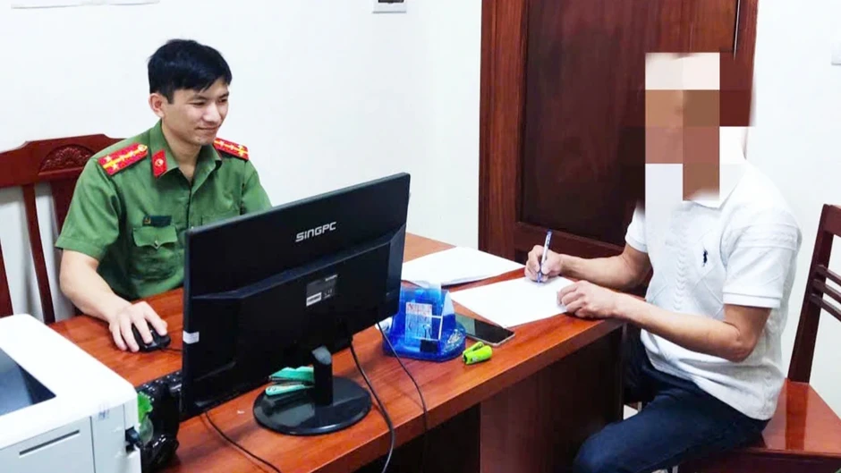 Xác minh rõ danh tính người đăng tin giả, gây xôn xao mạng xã hội Xác minh rõ danh tính người đăng tin giả, gây xôn xao mạng xã hội