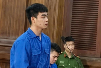 Xâm hại bé gái 12 tuổi, 2 thanh niên lãnh án tù, 2 thanh niên bị điều tra