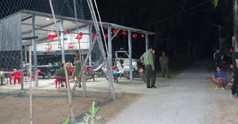 Xem đánh bóng chuyền, nam thanh niên bất ngờ bị đâm chết