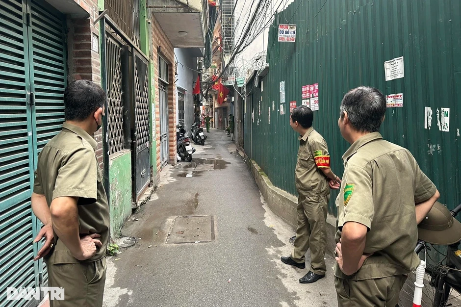 Xét xử 2 cựu cán bộ công an vụ cháy dãy trọ ở Hà Nội khiến 15 người tử vong Xét xử 2 cựu cán bộ công an vụ cháy dãy trọ ở Hà Nội khiến 15 người tử vong