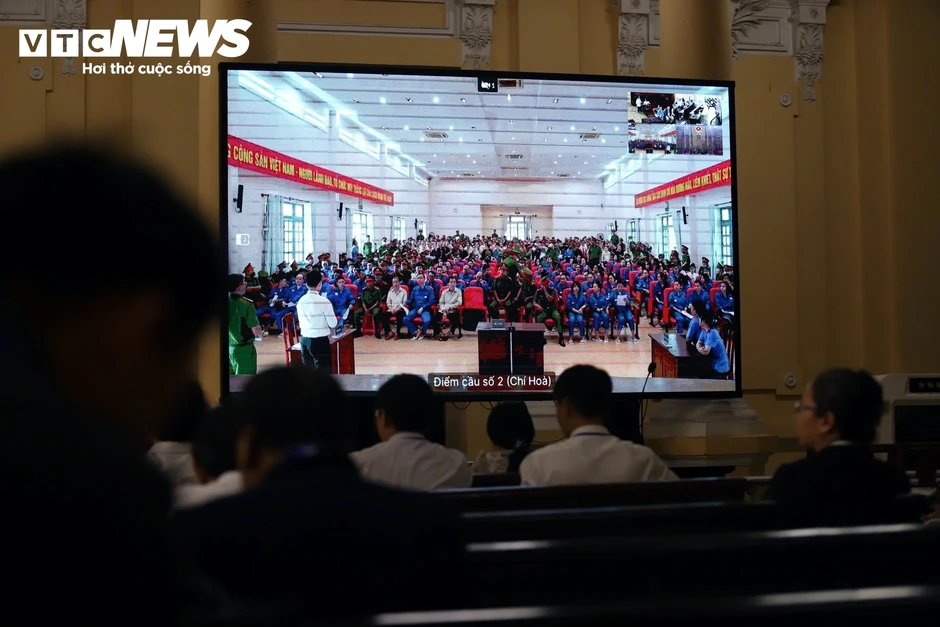 Xét xử 227 bị cáo chuyên án ma túy VN10 liên quan 4 tiếp viên hàng không Xét xử 227 bị cáo chuyên án ma túy VN10 liên quan 4 tiếp viên hàng không