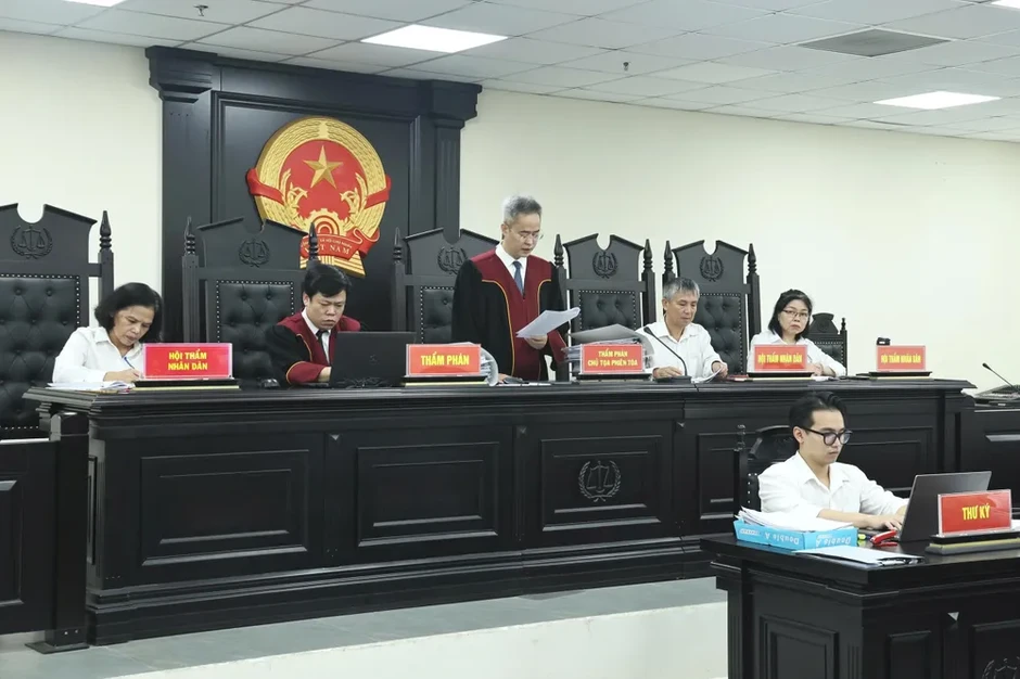 Xét xử 29 bị cáo trong vụ án sản xuất, buôn bán hơn 400 lô sữa giả Xét xử 29 bị cáo trong vụ án sản xuất, buôn bán hơn 400 lô sữa giả