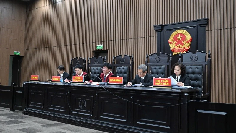 Xét xử cựu Bộ trưởng Y tế và đồng phạm Xét xử cựu Bộ trưởng Y tế và đồng phạm